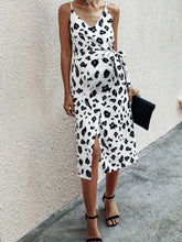 Load image into Gallery viewer, Maternity Mid-length Split-knit Dress