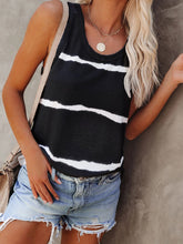 Load image into Gallery viewer, Sleeveless Striped Maternity Blouse Inside