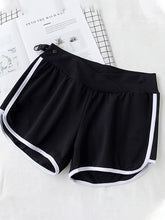 Load image into Gallery viewer, Pregnant Women's Leisure Sports Belly Lifting Shorts