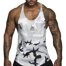 Load image into Gallery viewer, Sleeveless Outdoor Casual Camouflage Vest
